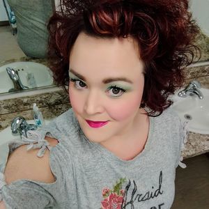 Meet your Posher, Candice